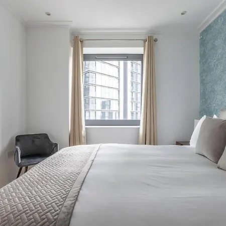 Apartment Waterfront London