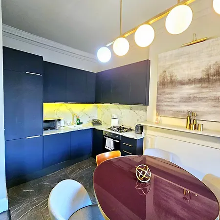 Stylish Hyde Park By Tube Stations With Elevator Apartment *