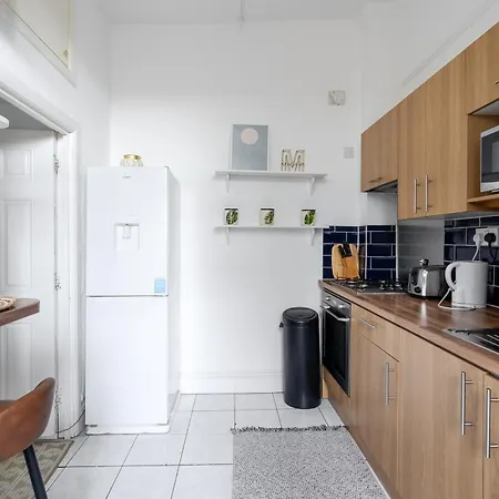 Apartment West Flat With Balcony