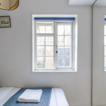 Apartment West Flat With Balcony