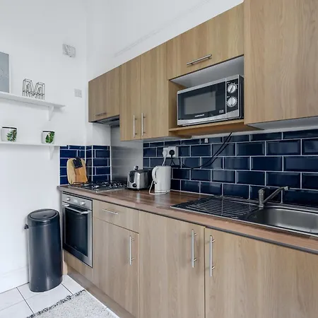 Apartment West Flat With Balcony *