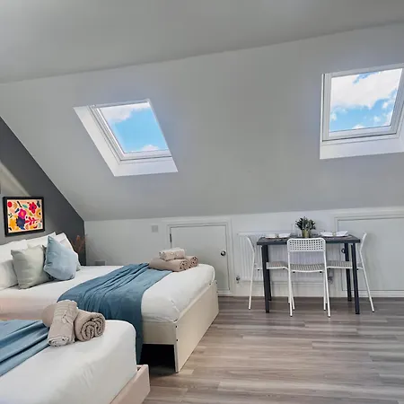 Bright Loft 30min To *