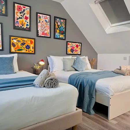 Bright Loft 30min To London