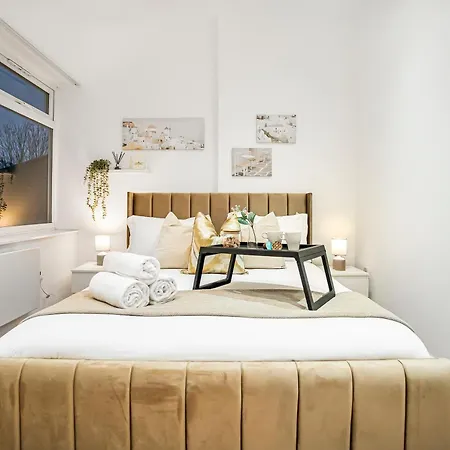 Apartment Modern With Free Wifi London