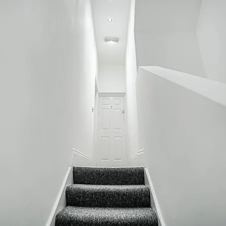 Apartment Modern With Free Wifi London