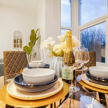 Modern With Free Wifi London