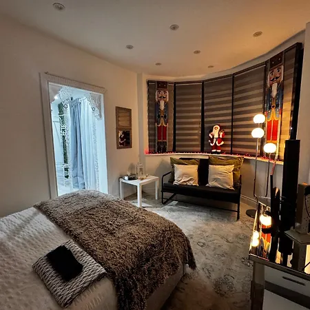 Modern One Bedroom Flat In Twickenham For Business Travelers Hanworth