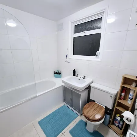Apartment Stylish And Bright Flat In N8 Turnpike Lane - Piccadilly Line