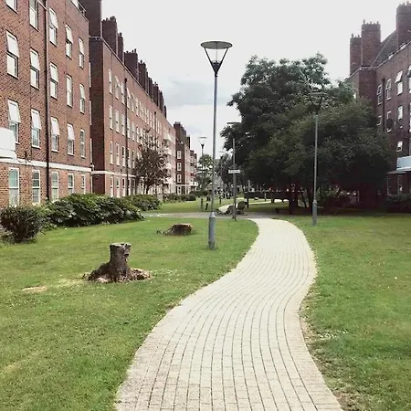 Two Bedroom Flat In Stoke Newington London