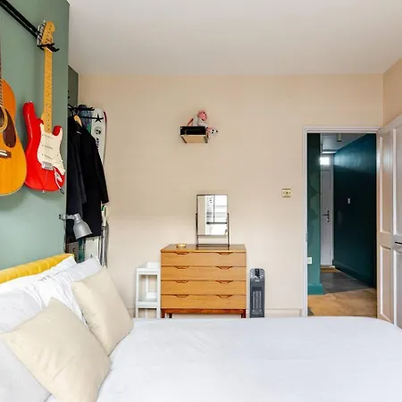Two Bedroom Flat In Stoke Newington Apartment *