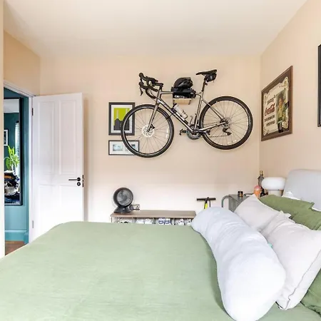 Two Bedroom Flat In Stoke Newington *
