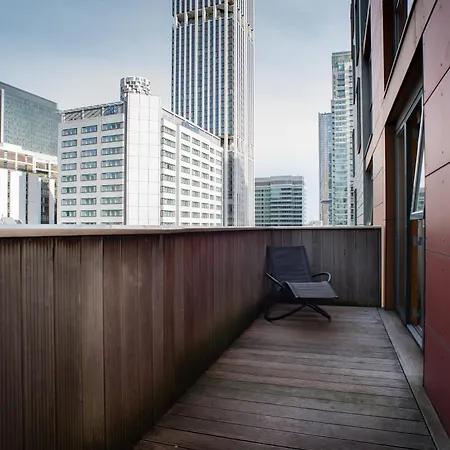 Luxury Cosy With Stunning Skyline Views! Apartment London