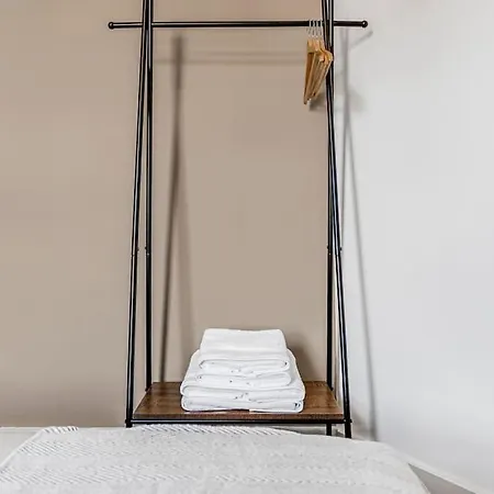 Apartment The Belton Retreat London
