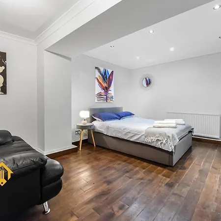 Apartment Exclusive 2bed 2bath Flat In Swiss