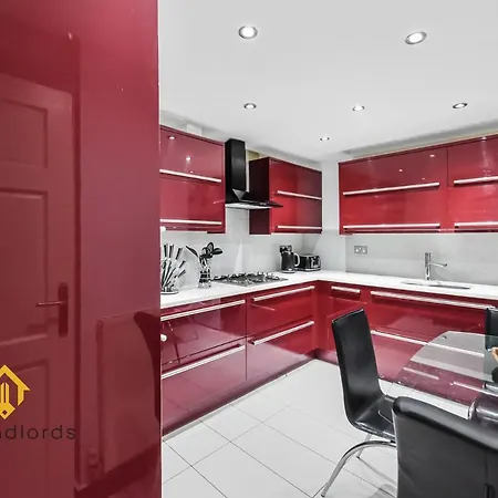Exclusive 2bed 2bath Flat In Swiss *