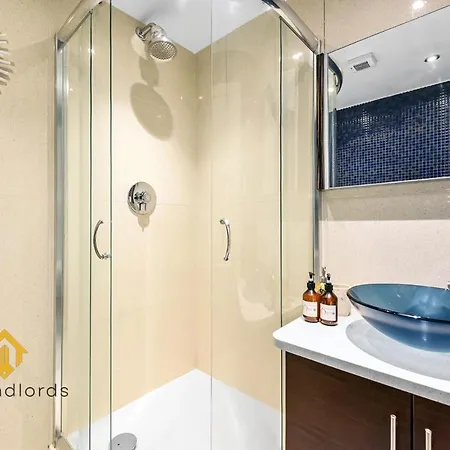 Apartment Exclusive 2bed 2bath Flat In Swiss