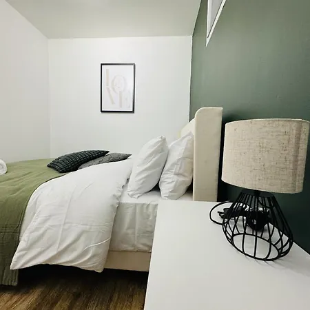 The Edge Ft5 Apartment *