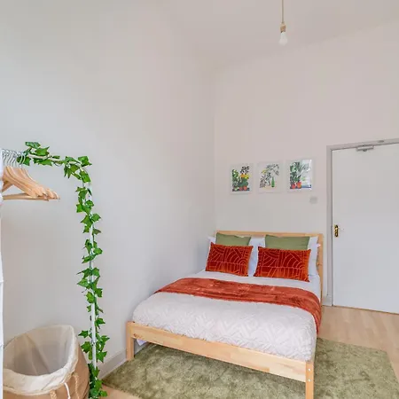 Winter Wonderland - Stunning Hyde Park 3 Bed Apartment London