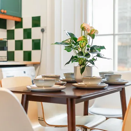 Apartment Winter Wonderland - Stunning Hyde Park 3 Bed