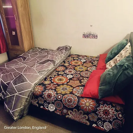 Cosy Private In Hornchurch, London With Free Parking *