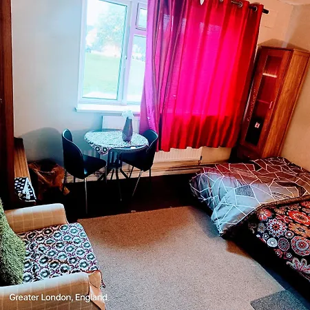 Homestay Cosy Private In Hornchurch, London With Free Parking Hornchurch