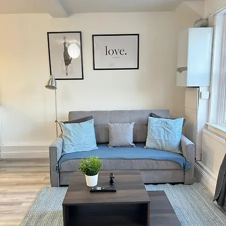 Brick Lane Lavish Suits Apartment London
