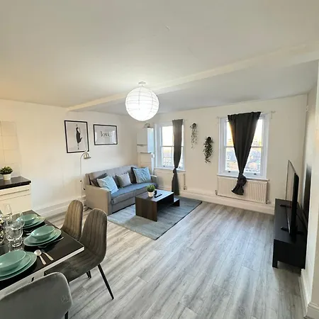 Apartment Brick Lane Lavish Suits