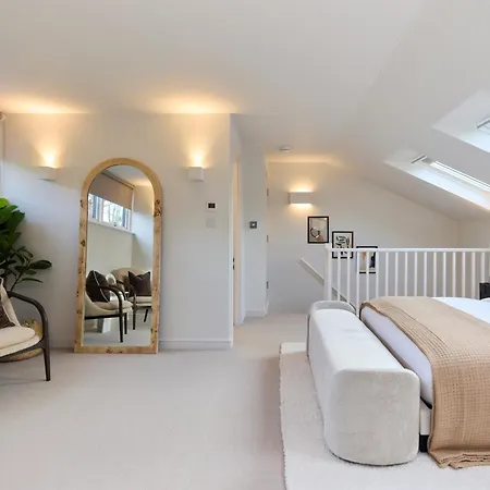 The Maida Hill Place - Homely 3bdr With Patio And Study Apartment London