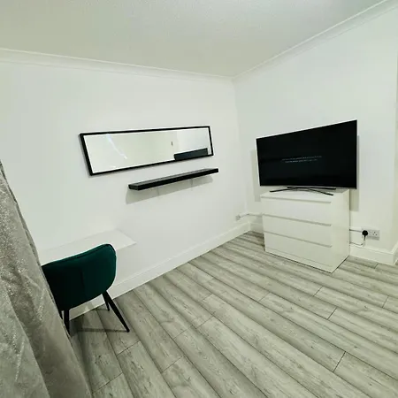 Guest house Tarbert Walk London