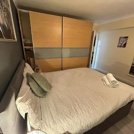 Park Lane Beautiful Apartment *