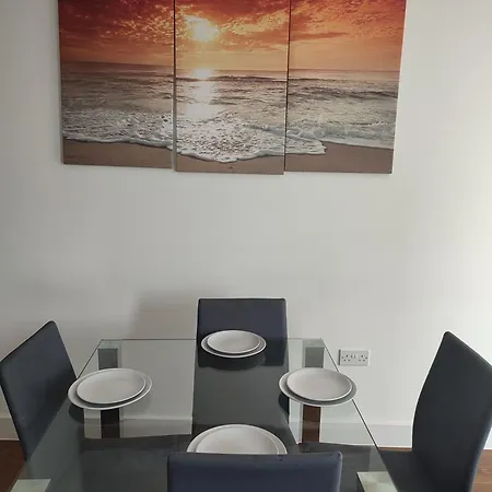 Apartment Grandeaur 2-bedrooom In Royal Asenal With Riverview