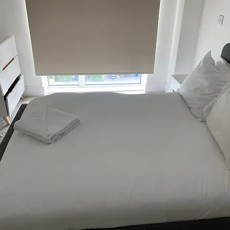 Grandeaur 2-bedrooom In Royal Asenal With Riverview Apartment *