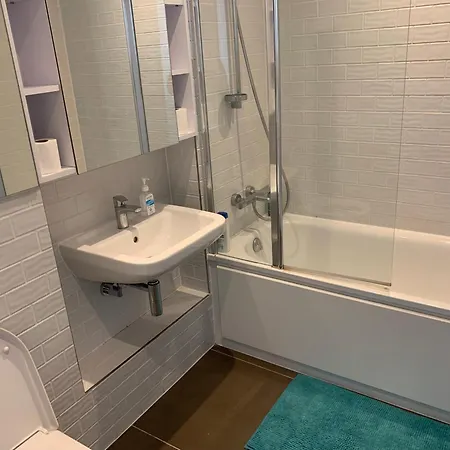 Grandeaur 2-bedrooom In Royal Asenal With Riverview Apartment London