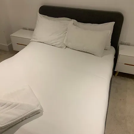Apartment Grandeaur 2-bedrooom In Royal Asenal With Riverview *