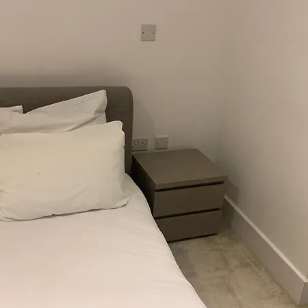 Grandeaur 2-bedrooom In Royal Asenal With Riverview Apartment London