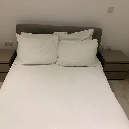 Grandeaur 2-bedrooom In Royal Asenal With Riverview Apartment