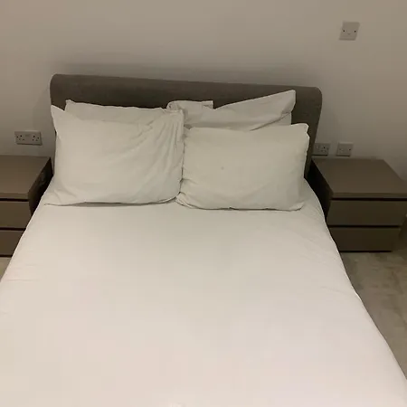 Apartment Grandeaur 2-bedrooom In Royal Asenal With Riverview