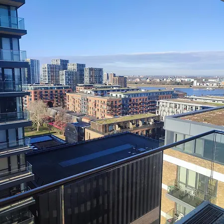Apartment Grandeaur 2-bedrooom In Royal Asenal With Riverview London