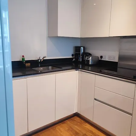 Apartment Grandeaur 2-bedrooom In Royal Asenal With Riverview *