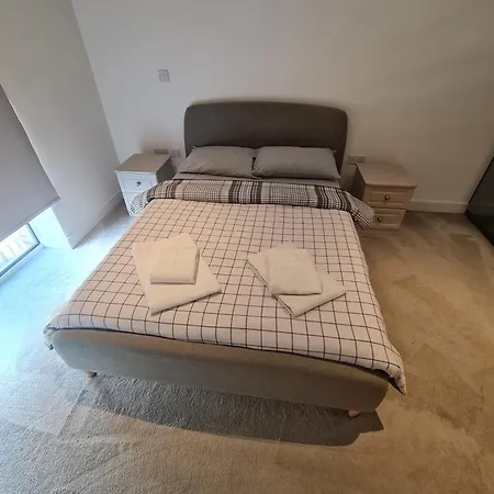 Grandeaur 2-bedrooom In Royal Asenal With Riverview *