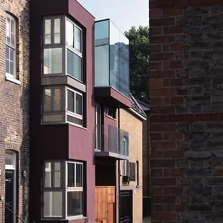 Chic Sleeps Up To 4 Guests In Heart Of Bridge * London