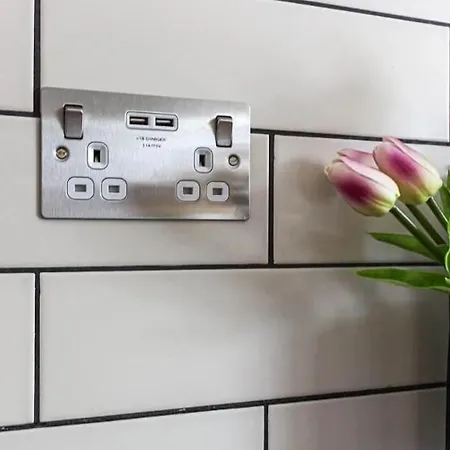 Apartment Spacious 2 Bedroom In *