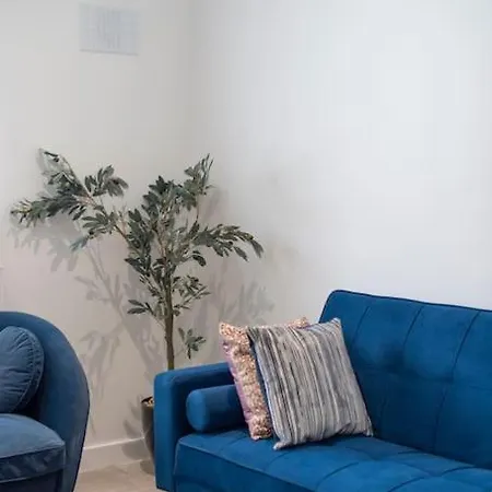 Elegant & Spacious 1 Bed Flat, Crayford, Dartford Apartment Erith