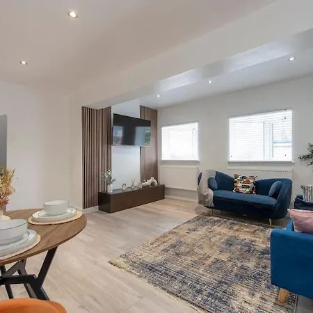 Elegant & Spacious 1 Bed Flat, Crayford, Dartford Apartment