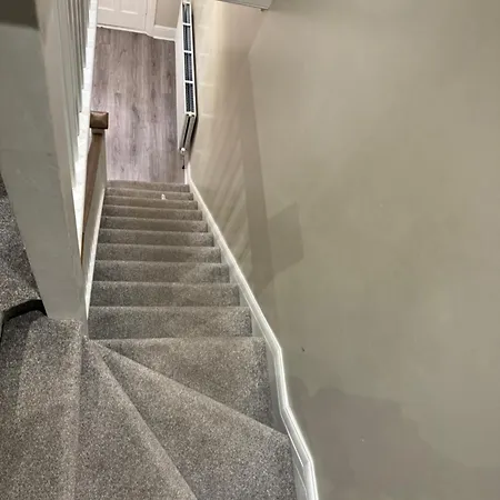 Elegant 5 Bed House Free Parking Free Wifi London Borough of Croydon