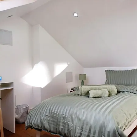 Croftons House Bed & Breakfast