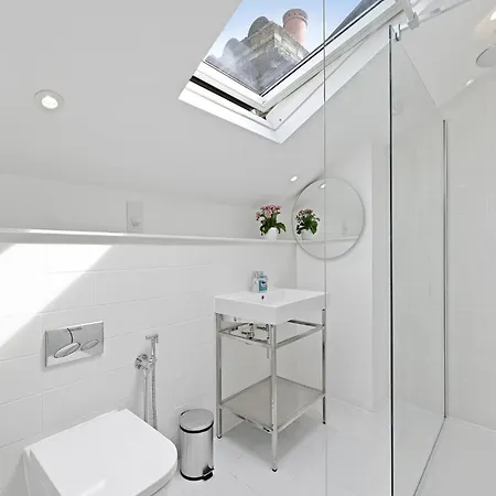 Nightingale London