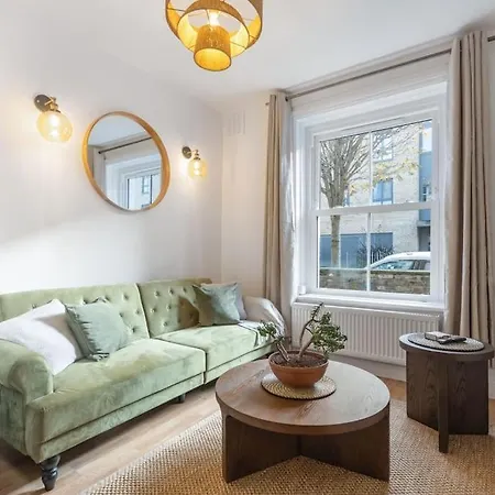 King's Cross Townhouse - Contemporary Garden Flat London