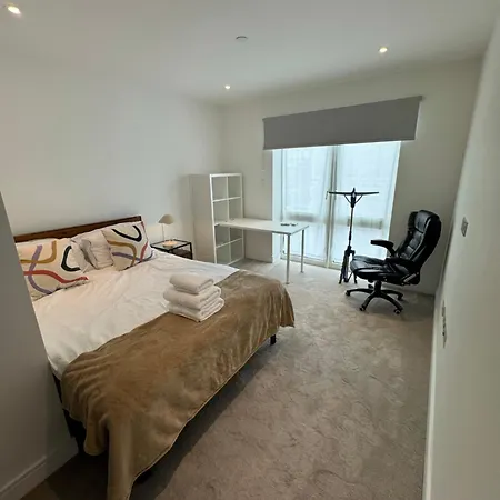 New 2 Bedroom, 2 Bathroom Flat In Fulham * London