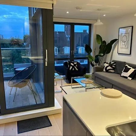 Apartment Stylish Penthouse London-zone 1